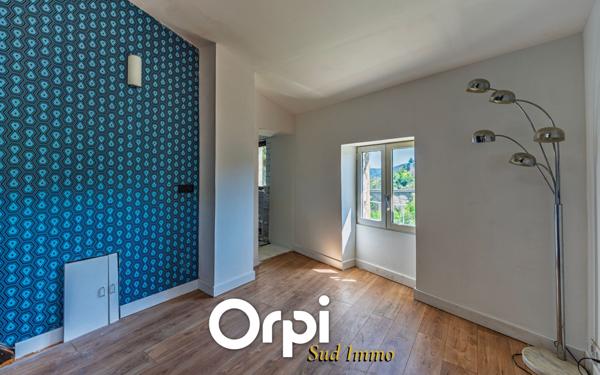 Maison à vendre    3 pièces •  Lyas