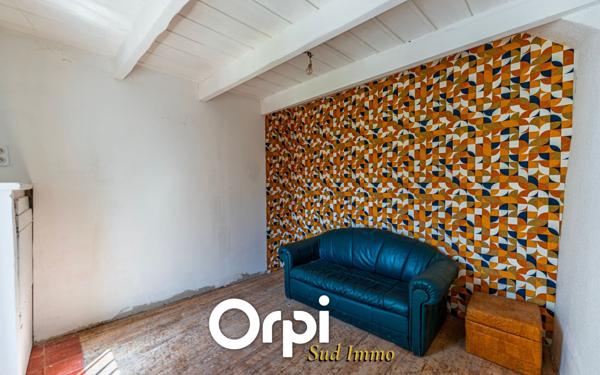 Maison à vendre    3 pièces •  Lyas