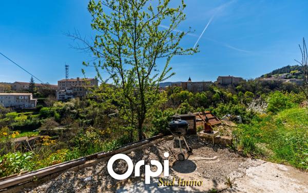 Maison à vendre    3 pièces •  Lyas