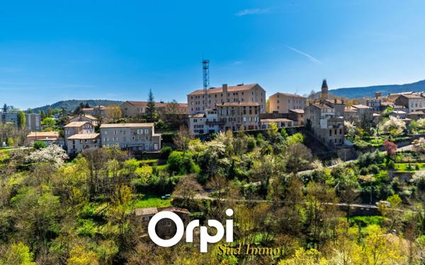 Maison à vendre    3 pièces •  Lyas