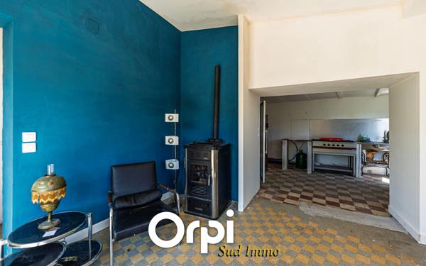 Maison à vendre    3 pièces •  Lyas