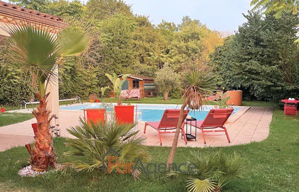 ROYAN MAISON AVEC PISCINE 146 M2 4 CHAMBRES 1000 m plage