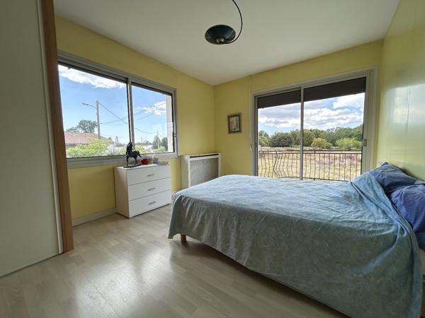 Maison – PROPRIETE FAMILIALE – 9 CHAMBRES – 310 M² + DEPENDANCES 200M²