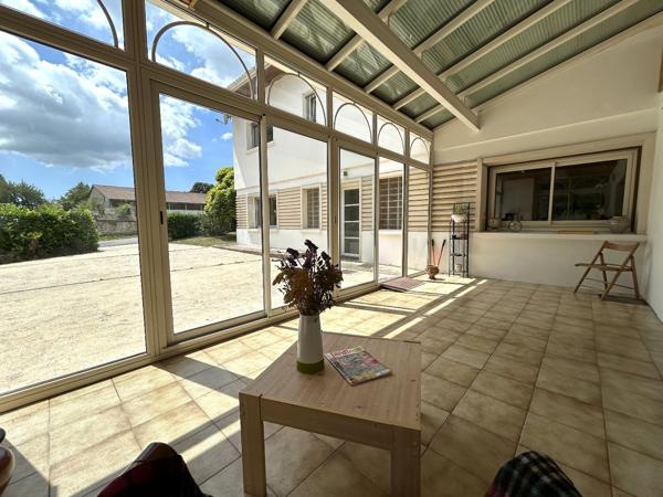 Maison – PROPRIETE FAMILIALE – 9 CHAMBRES – 310 M² + DEPENDANCES 200M²