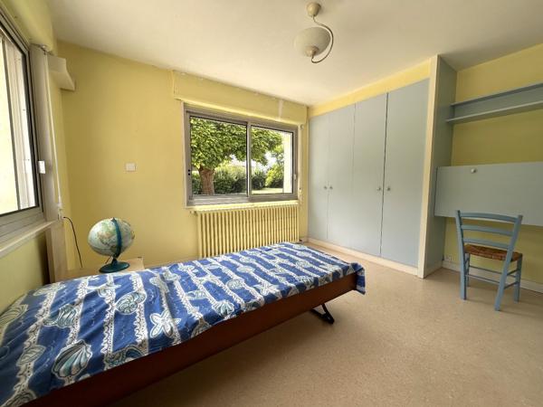 Maison – PROPRIETE FAMILIALE – 9 CHAMBRES – 310 M² + DEPENDANCES 200M²