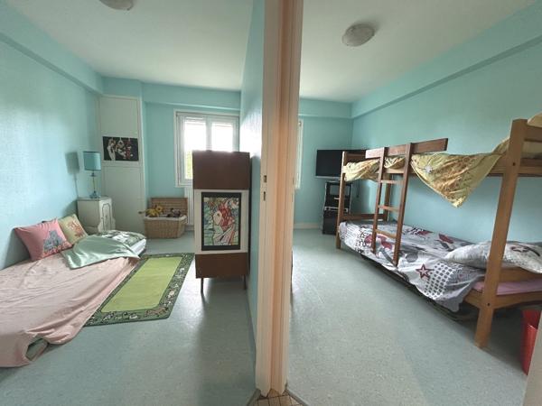 Maison – PROPRIETE FAMILIALE – 9 CHAMBRES – 310 M² + DEPENDANCES 200M²