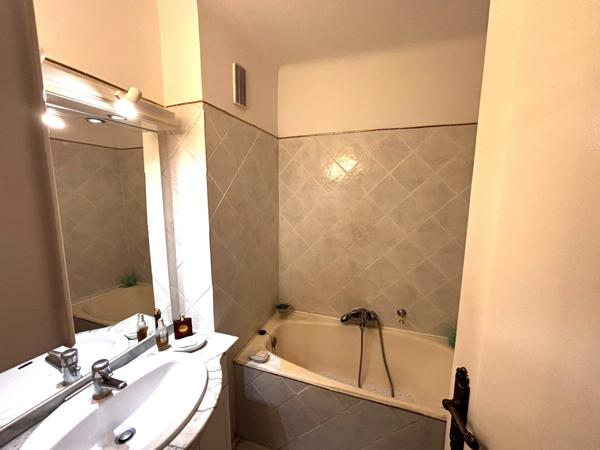 Appartement à vendre 3 pièces ANTIBES (06)