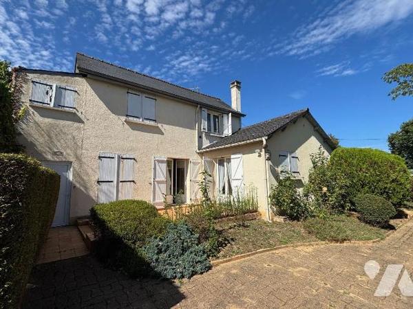 EXCLUSIVITÉ RENNES LONGS-CHAMPS MAISON TYPE 4- Venez découvrir cette maison T4 à RENOVER d'envi...