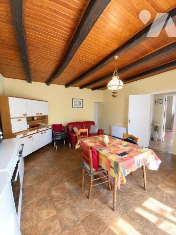 PLUVIGNER : MAISON EN PIERRE A RENOVER 