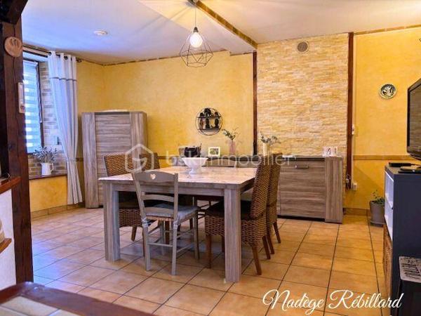 Maison de village de 260 m²