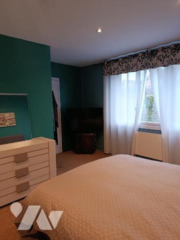 A VENDRE : VALENCIENNES LONGERE INDIVIDUELLE SECTEUR RHONELLE 5 CHAMBRES