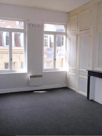 DOUAI : 300.000 €
immeuble de rapport composé de 2 appartements + 1 duplex (actuellements...