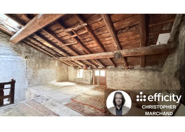 Immeuble
        
        - 135 m² 99 000 € *
