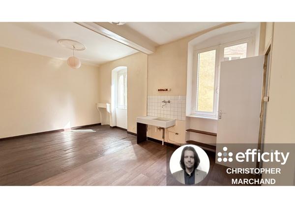Immeuble
        
        - 135 m² 99 000 € *