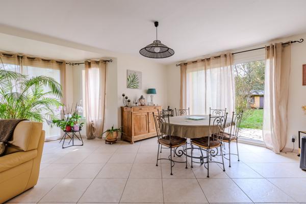 MAISON 7 PIECES - 135 m² - BRECHAMPS 28 Nogent-le-Roi (28210)