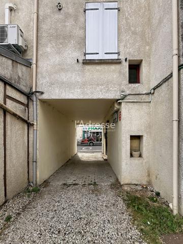 NANTEUIL-LÈS-MEAUX ? F3 DUPLEX ATYPIQUE AVEC PARKING COUVERT ET CAVE