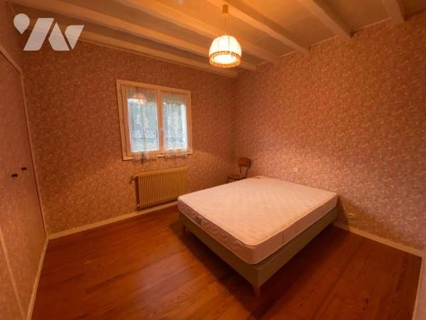 A VENDRE, Gironde, proche Bordeaux, LE PIAN MEDOC, quartier Feydieu, très calme, sur un terrain...