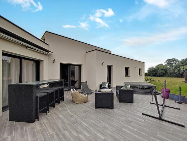 MAISON A VENDRE POMMERET - Maison de plain-pied récente dans un hameau calme et agréable de Pommeret !