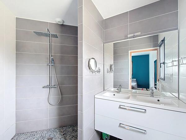 MAISON A VENDRE POMMERET - Maison de plain-pied récente dans un hameau calme et agréable de Pommeret !