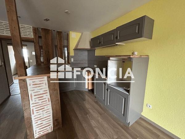 Location Appartement 3 pièces 60.2 m² - 28 ROUTE DE PARIS / COUR DES DAMES La Pacaudiere 42163