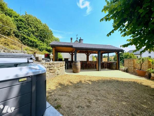 MAISON EN PIERRE DE CARACTÈRE ENTIÈREMENT RÉNOVÉE – CŒUR D'AUMONT-AUBRAC (LOZÈRE)