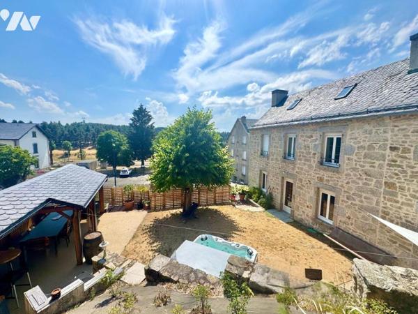 MAISON EN PIERRE DE CARACTÈRE ENTIÈREMENT RÉNOVÉE – CŒUR D'AUMONT-AUBRAC (LOZÈRE)