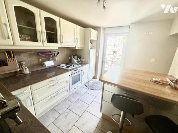 MAISON EN PIERRE DE CARACTÈRE ENTIÈREMENT RÉNOVÉE – CŒUR D'AUMONT-AUBRAC (LOZÈRE)