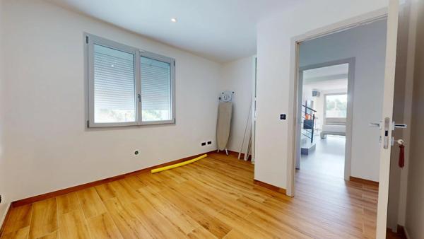 Location                                                      Villa
                        
                                         135 m2                     à Millery