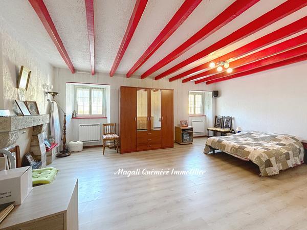 Boisgervilly (35360) Beaux volumes et dépendances – Maison de bourg 5p avec potentiel, 135 m² - (5 min Montauban de Bretagne 35360)