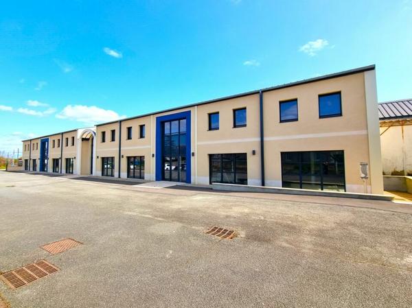 BUREAUX A LOUER - SUD VIENNE VIVONNE - LOCAUX NEUFS AMENAGES SUR MESURE 220M² DIVISIBLE