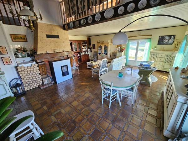 Maison 175 m² avec vie de plain pied Creuzier le Vieux avec grange