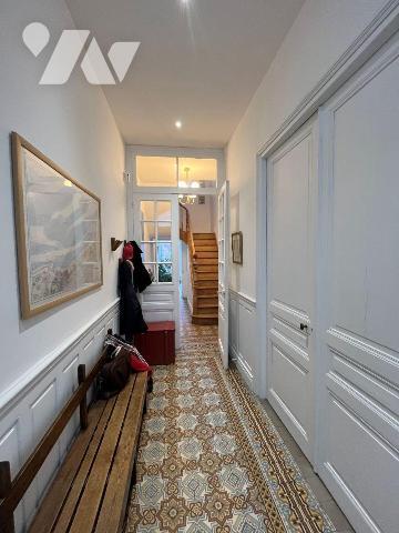 MAISON - 4 CHAMBRES - 2 SALLES DE BAINS - JARDIN - GARAGE - A VENDRE - ROSENDAEL.


ETAT IRR...