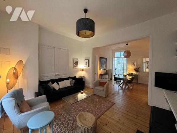 MAISON - 4 CHAMBRES - 2 SALLES DE BAINS - JARDIN - GARAGE - A VENDRE - ROSENDAEL.


ETAT IRR...