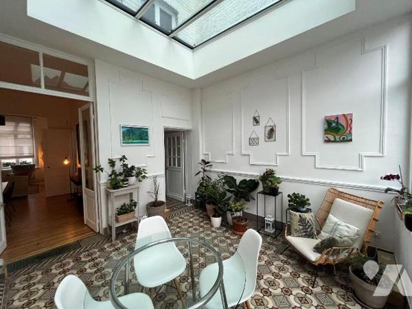 MAISON - 4 CHAMBRES - 2 SALLES DE BAINS - JARDIN - GARAGE - A VENDRE - ROSENDAEL.


ETAT IRR...