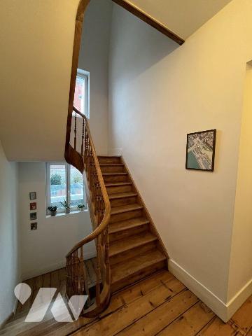 MAISON - 4 CHAMBRES - 2 SALLES DE BAINS - JARDIN - GARAGE - A VENDRE - ROSENDAEL.


ETAT IRR...