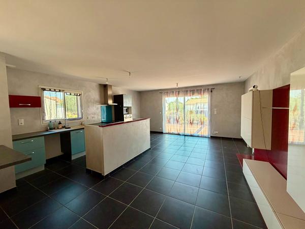 Maison contemporaine de plain-pied de 2014 Le confort clé en main !