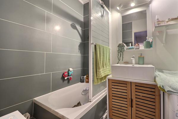 Appartement 3 pièces avec grande terrasse  À 8 min à pied de la gare de Franconville+ BOX