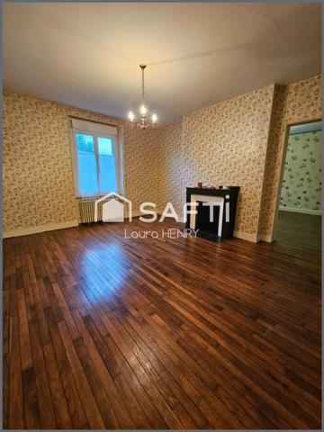 Maison à conforter avec jardin et grange.