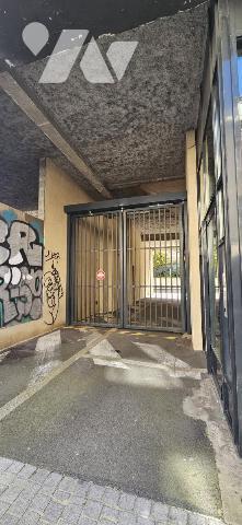 LOCAL COMMERCIAL 188 M² -4 PLACES DE PARKING