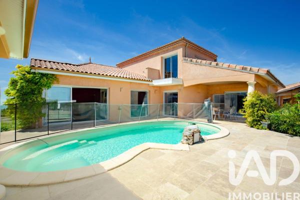Location maison 11 pièces 222 m² Maignaut-Tauzia