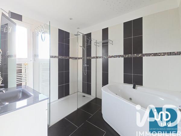 Location maison 11 pièces 222 m² Maignaut-Tauzia