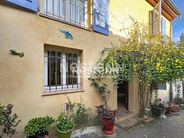 VALLAURIS - Maison de ville - 3P - 67m² - Parking - Pas de charge - Sud-Ouest