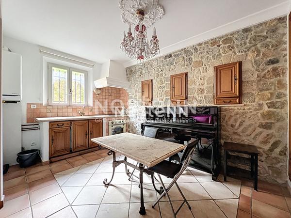 VALLAURIS - Maison de ville - 3P - 67m² - Parking - Pas de charge - Sud-Ouest