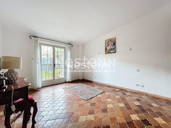 VALLAURIS - Maison de ville - 3P - 67m² - Parking - Pas de charge - Sud-Ouest