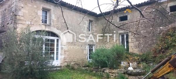 Maison de pierre 164 m², comprenant 6 pièces à rénover sur 1étage