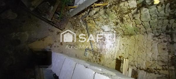 Maison de pierre 164 m², comprenant 6 pièces à rénover sur 1étage