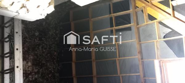 Maison de pierre 164 m², comprenant 6 pièces à rénover sur 1étage