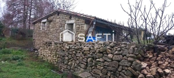 Maison de pierre 164 m², comprenant 6 pièces à rénover sur 1étage