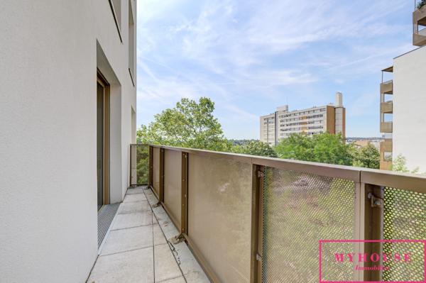 Appartement
                                                                                                                                                                                                                                                                                                                        2 pièce(s)                                                                                                                                                                                                          1 chambre(s)                                                                                                                                                                                                          45.5  m²