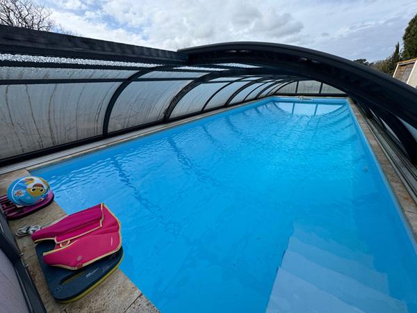 À vendre maison T5 à FEREL, 133 m² habitable avec jardin clos et piscine